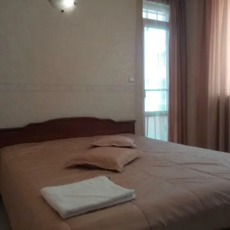 Veliko Tyrnovo Konukevi *
